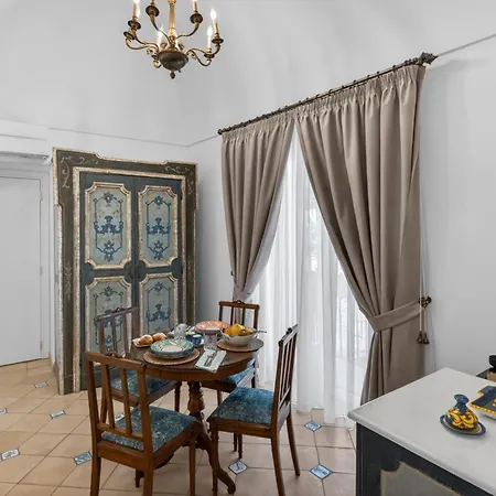 Reale Luxury Minori